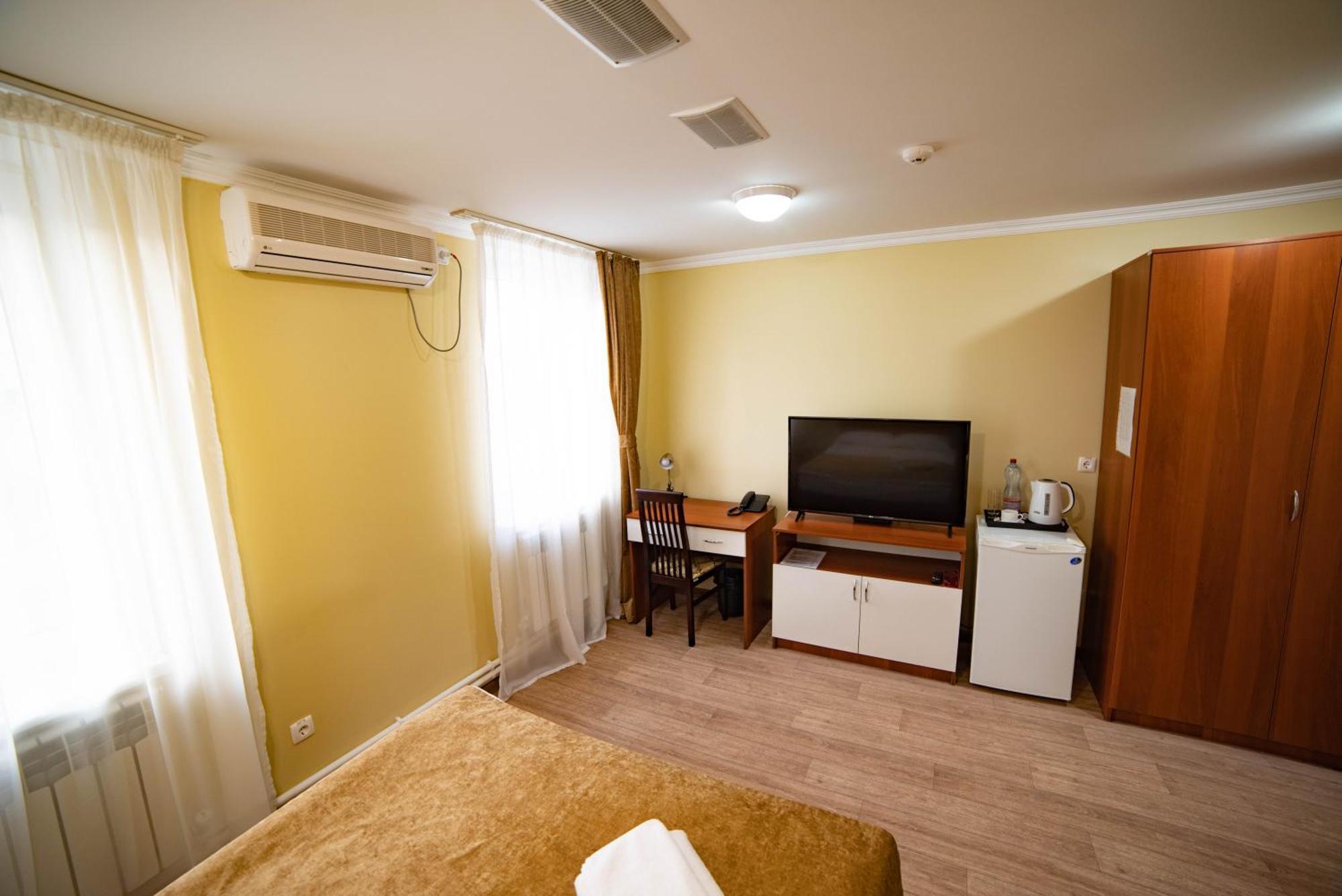 Chagala Hotel Aksai Aksay Esterno foto
